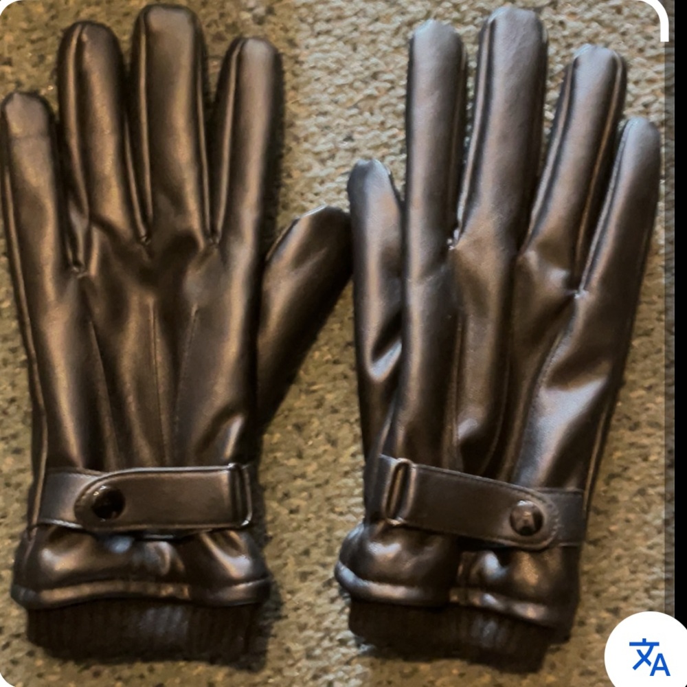 NWOT Sleek Black Women's Leather Gloves - Picture 2 of 2